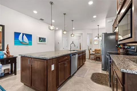 Kitchen - 9725 SW 63rd Loop, Ocala, FL 34481 photo 4 of 6