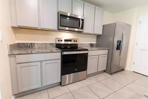Kitchen - 6747 SE 3rd Loop, Ocala, FL 34472 photo 9 of 9