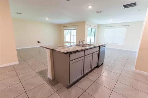 Kitchen - 6747 SE 3rd Loop, Ocala, FL 34472 photo 5 of 9