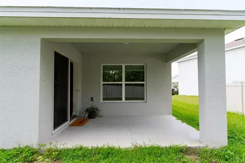 Exterior - 6747 SE 3rd Loop, Ocala, FL 34472 photo 4 of 7