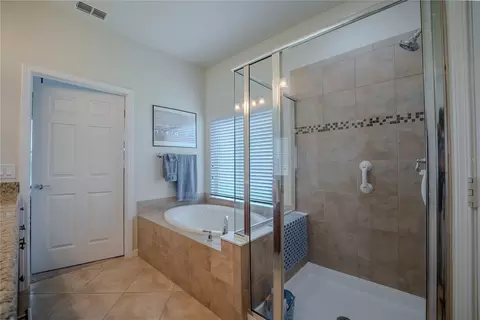 Bath - 9160 SW 70th Loop, Ocala, FL 34481 photo 3 of 5
