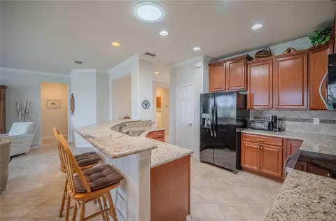 Kitchen - 9160 SW 70th Loop, Ocala, FL 34481 photo 2 of 5