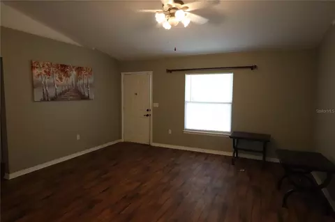 Living - 8 Hemlock Ter, Ocala, FL 34472 photo 2 of 3