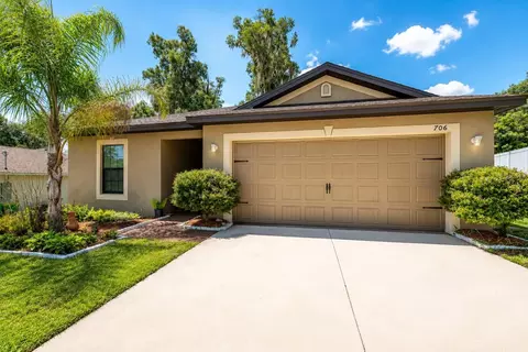 706 W Chelsea St, Deland, FL 32720