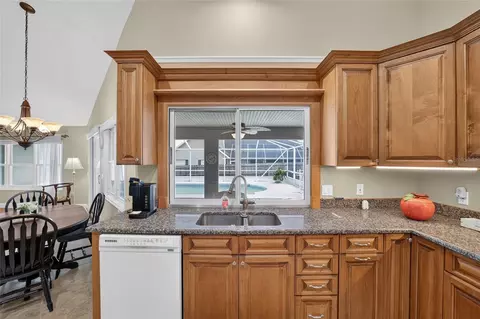 Kitchen - 2319 SE 30th St, Ocala, FL 34471 photo 3 of 5