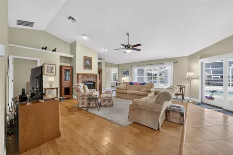 Living - 2319 SE 30th St, Ocala, FL 34471 photo 1 of 7