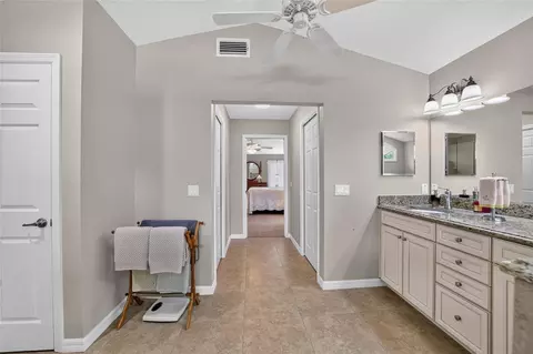 Entry Way - 2319 SE 30th St, Ocala, FL 34471 photo 5 of 6