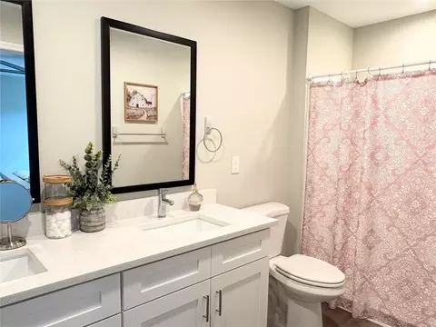 Bath - 6486 SW 129th St, Ocala, FL 34473 photo 2 of 4