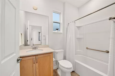 Bath - 7935 SW 89th Ter, Ocala, FL 34481 photo 3 of 3