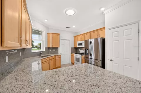Kitchen - 7935 SW 89th Ter, Ocala, FL 34481 photo 3 of 6