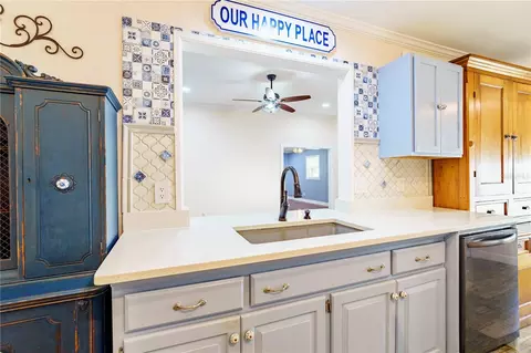 Kitchen - 4418 NE 4th St, Ocala, FL 34470 photo 3 of 6