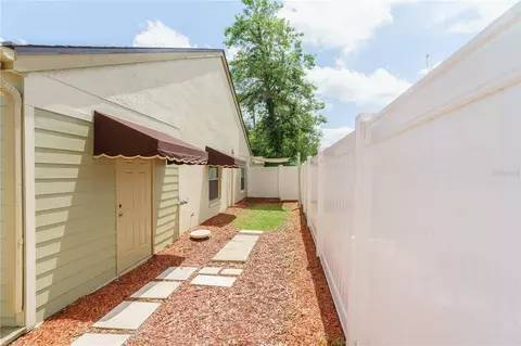 Exterior - 4418 NE 4th St, Ocala, FL 34470 photo 5 of 8