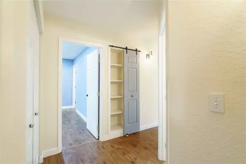 Entry Way - 4418 NE 4th St, Ocala, FL 34470 photo 3 of 4