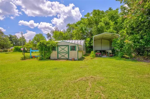 Exterior - 20934 Third Ave, Dunnellon, FL 34431 photo 9 of 16