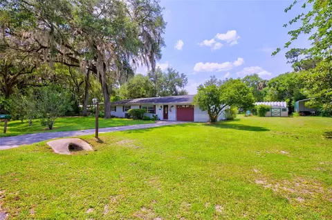 Exterior - 20934 Third Ave, Dunnellon, FL 34431 photo 2 of 16