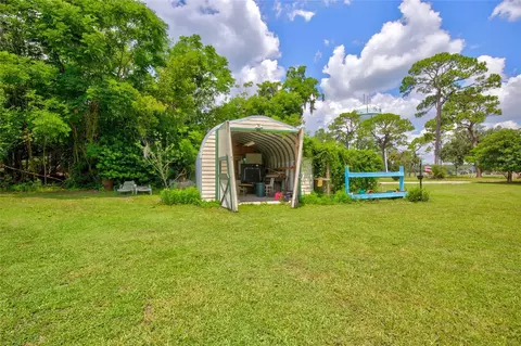 Exterior - 20934 Third Ave, Dunnellon, FL 34431 photo 11 of 16