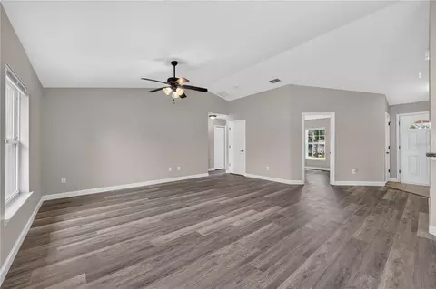 Living - 7 Willow Run Dr, Ocala, FL 34472 photo 4 of 6