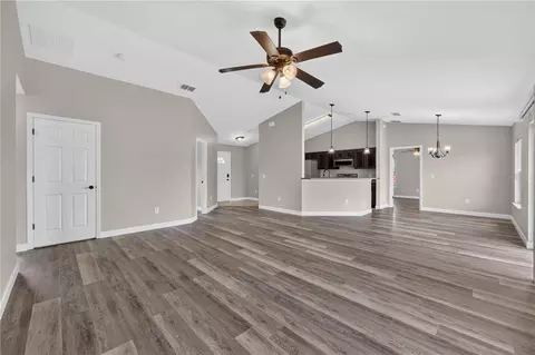 Living - 7 Willow Run Dr, Ocala, FL 34472 photo 3 of 6