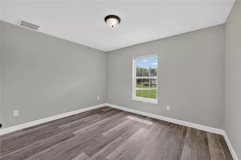 Bedroom - 7 Willow Run Dr, Ocala, FL 34472 photo 4 of 7