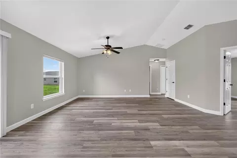 Living - 7 Willow Run Dr, Ocala, FL 34472 photo 5 of 6
