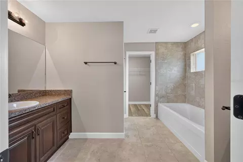 Bath - 7 Willow Run Dr, Ocala, FL 34472 photo 1 of 4