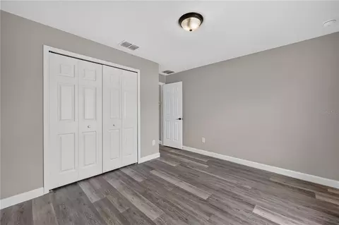Bedroom - 7 Willow Run Dr, Ocala, FL 34472 photo 7 of 7