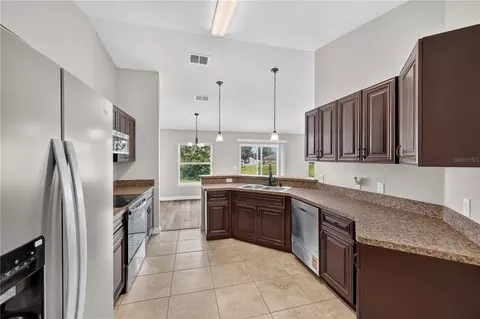 Kitchen - 7 Willow Run Dr, Ocala, FL 34472 photo 1 of 3