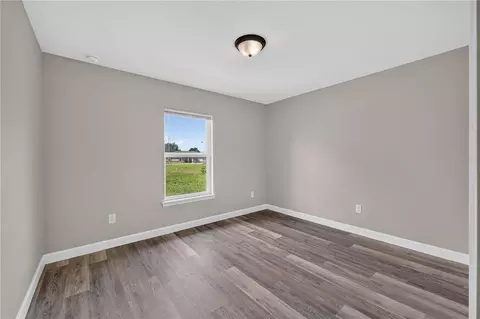 Bedroom - 7 Willow Run Dr, Ocala, FL 34472 photo 6 of 7