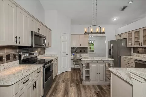 Kitchen - 5045 SW 2nd Ave, Ocala, FL 34471 photo 3 of 7