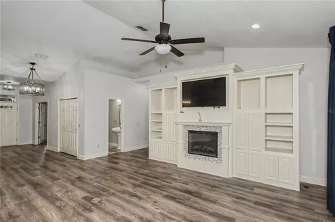 Living - 5045 SW 2nd Ave, Ocala, FL 34471 photo 4 of 7