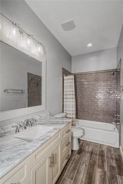 Bath - 5045 SW 2nd Ave, Ocala, FL 34471 photo 9 of 9
