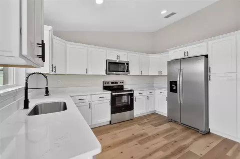 Kitchen - 3 Walnut Run Ct, Ocala, FL 34480 photo 3 of 3