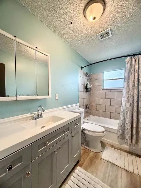 Bath - 4263 Weldon Ave, Spring Hill, FL 34609 photo 2 of 2