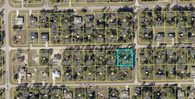1026 Barcelona St E, Lehigh Acres, FL 33974