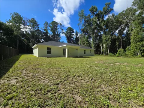 Exterior - 11 Sequoia Loop Pl, Ocklawaha, FL 32179 photo 2 of 11