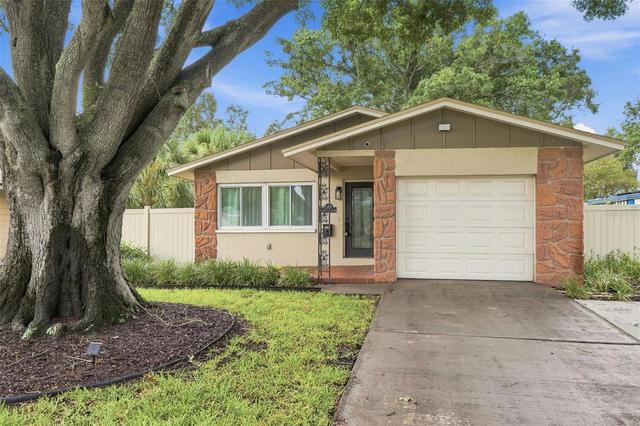 205 SE Monroe Cir N, Saint Petersburg, FL 33703