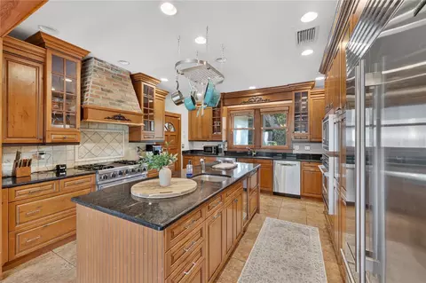 Kitchen - 1311 SE 17th Ave, Ocala, FL 34471 photo 1 of 5