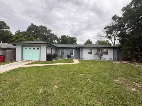 9216 N Abbot Dr, Citrus Springs, FL 34434