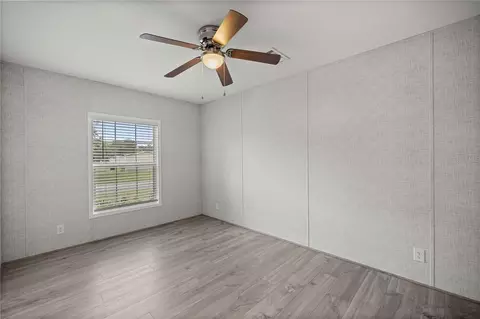 Bedroom - 122 SE 70th Cir, Ocala, FL 34472 photo 6 of 8