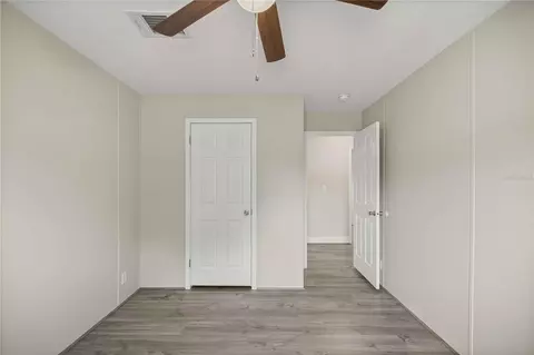 Bedroom - 122 SE 70th Cir, Ocala, FL 34472 photo 3 of 8
