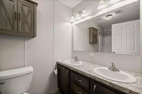 Bath - 122 SE 70th Cir, Ocala, FL 34472 photo 5 of 5