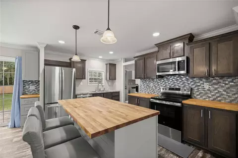 Kitchen - 122 SE 70th Cir, Ocala, FL 34472 photo 1 of 2