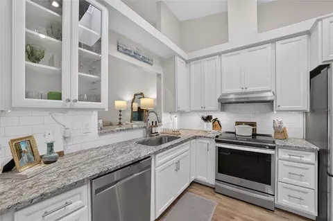 Kitchen - 2429 SE 18th Cir, Ocala, FL 34471 photo 2 of 4