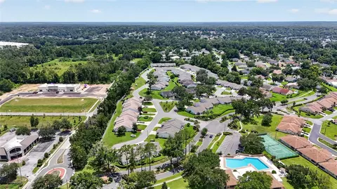 View/Area - 2429 SE 18th Cir, Ocala, FL 34471 photo 1 of 8