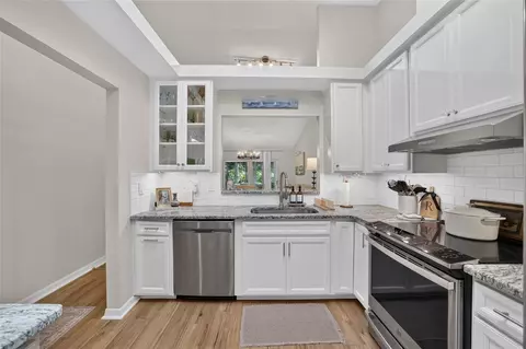 Kitchen - 2429 SE 18th Cir, Ocala, FL 34471 photo 1 of 4