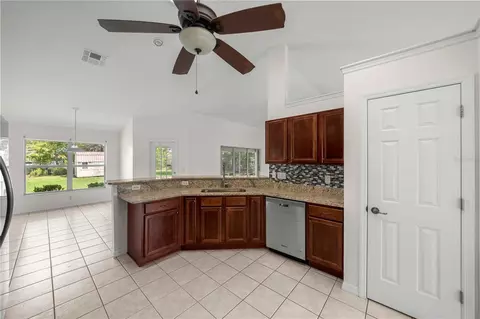 Kitchen - 4949 SW 109th Loop, Ocala, FL 34476 photo 2 of 2