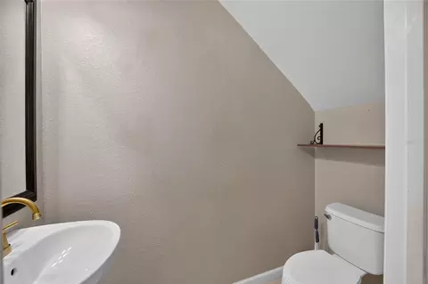 Bath - 4908 SW 45th Cir, Ocala, FL 34474 photo 1 of 6