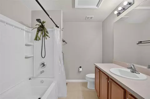 Bath - 4908 SW 45th Cir, Ocala, FL 34474 photo 4 of 6