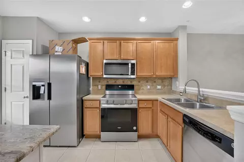 Kitchen - 4908 SW 45th Cir, Ocala, FL 34474 photo 2 of 5