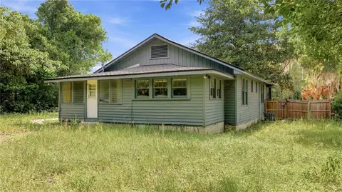 Exterior - 2107 NE 8th Rd, Ocala, FL 34470 photo 3 of 7